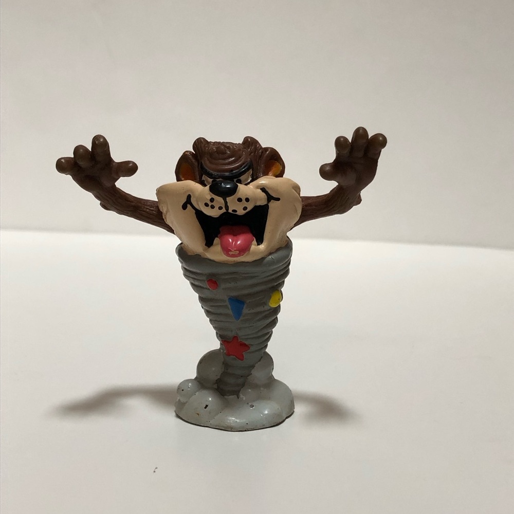 Looney Tunes Vintage Tasmanian Devil "Taz" Tornado Figure